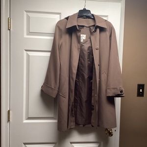 Jacqueline Ferrar trench coat